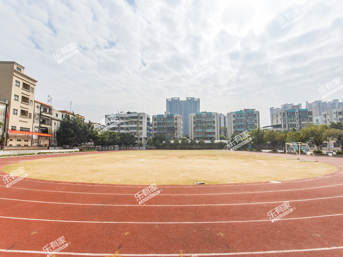 沙田镇中心小学